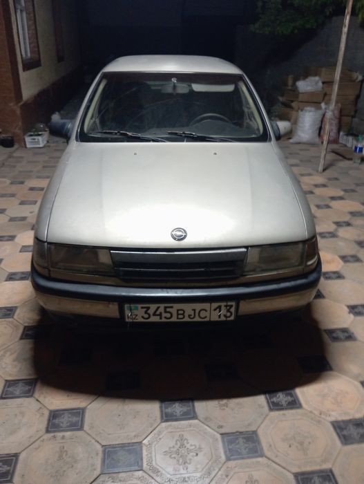 Продам Опель вектор