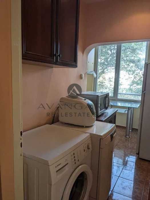 Продава се Четиристаен апартамент в Пловдив, Кючук Париж - 100 кв.м за 1970 €/кв.м - Снимка #16