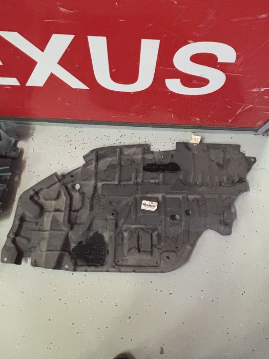 Защита двигателя  камри 50 оригинал