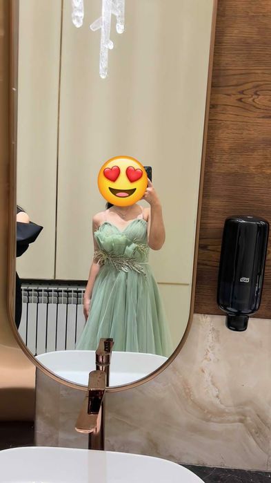 Мектеп бытырап кешіне арналған, той көйлек