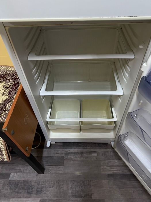 Холодильник продается