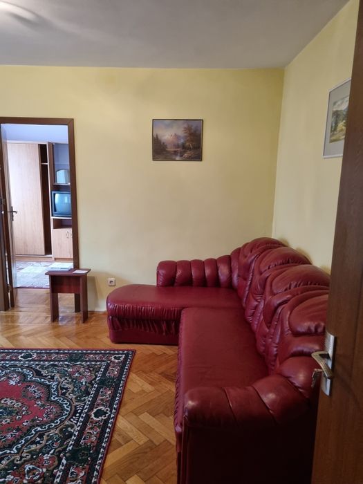 Inchiriez apartament