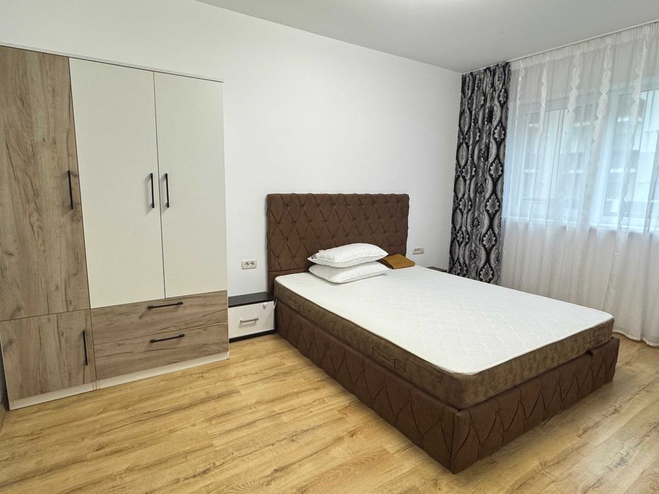 Inchiriez apartament 2 camere decomandat