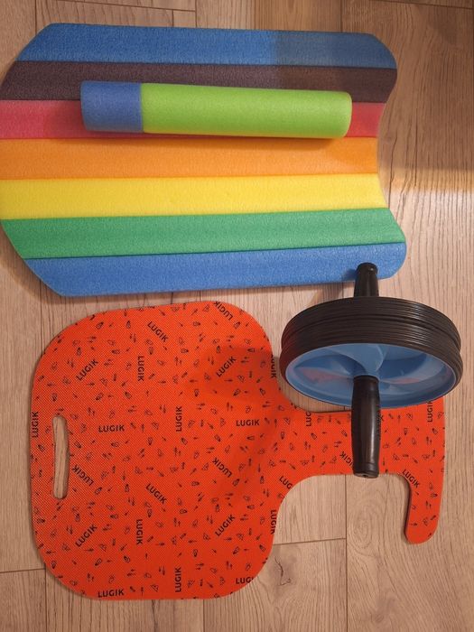Placă înot, roată pt. exerciții,sanie lopată, pistol apă, toate noi