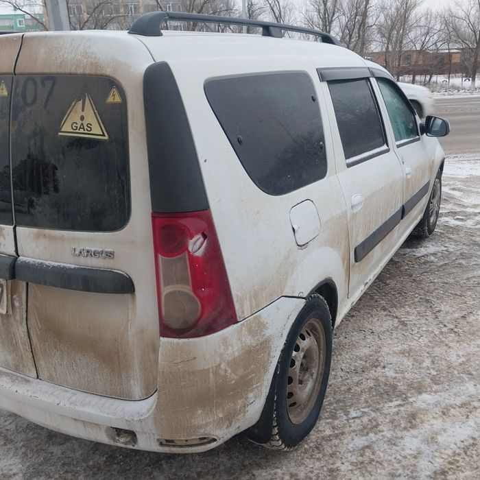 ЛАРГУС  сатылады 7 орындық. Омен.