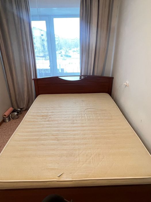 Продается кровать 2-х спалка и диван