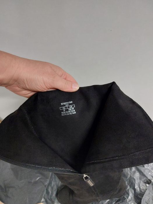 Ботуши Bershka черни велур 38 номер