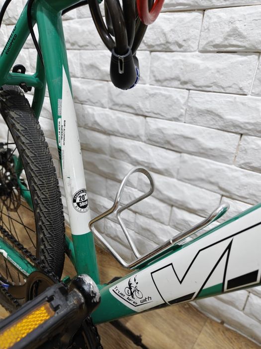 Продаётся велосипед.