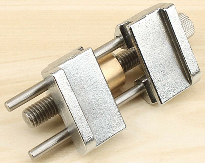 Dispozitiv de ascutit in unghi. Nou