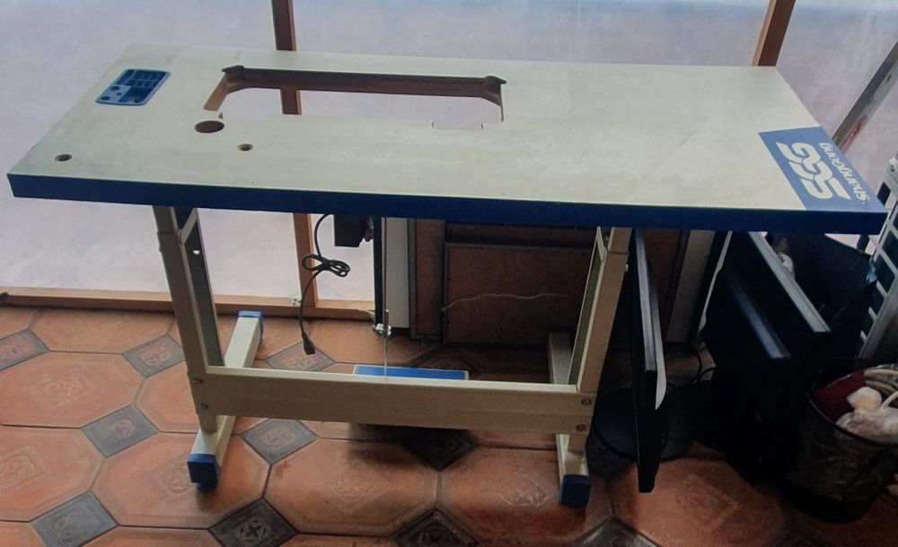 Tikuv mashinka stoli sotiladi