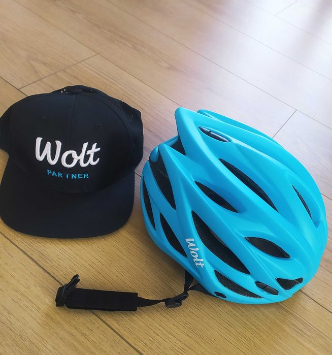 Casca și șapcă Wolt L