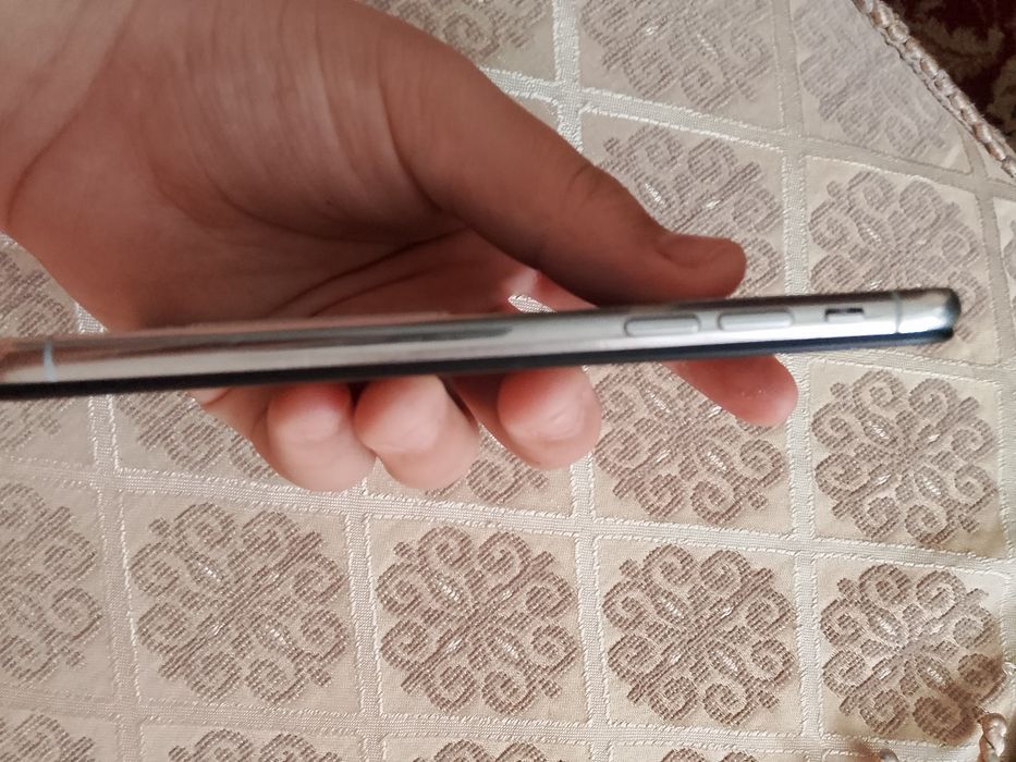 iPhone x в хорошем состоянии