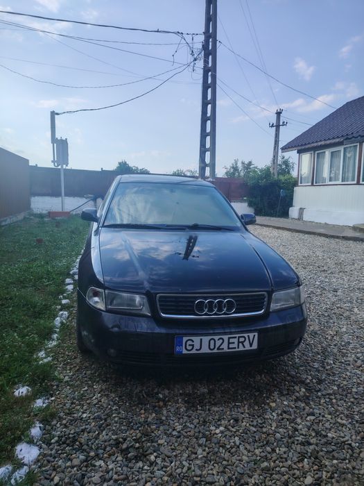 AUDI A4 0 — imagine 2