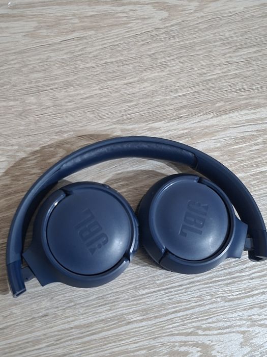 Наушники JBL TUNE 520BT – идеальное состояние