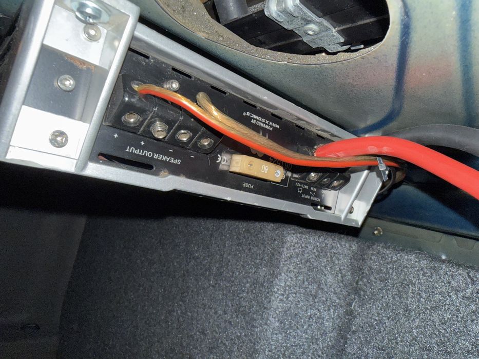 Авто усилвател HIFONICS HFI1000