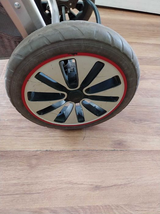 Продавам количка