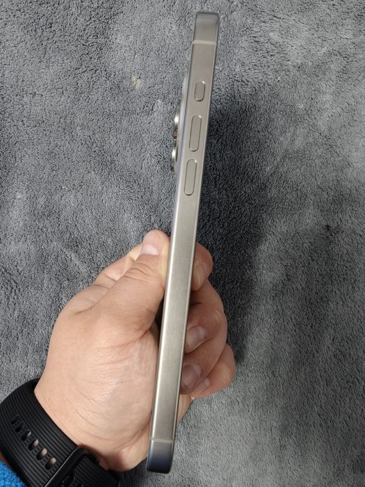 Iphone 15 pro max e sim