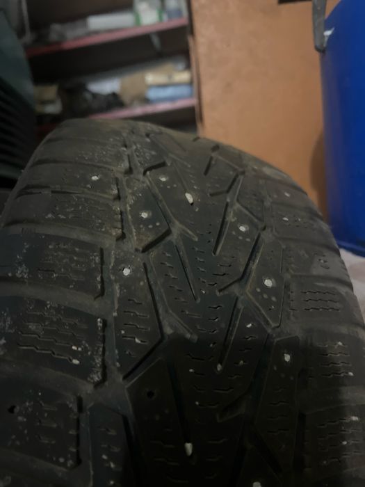 Резина зимняя R17