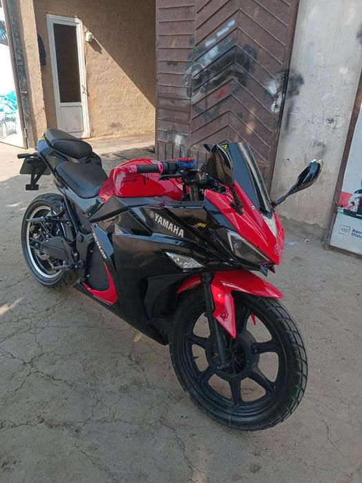 YAMAHA R3 elektro