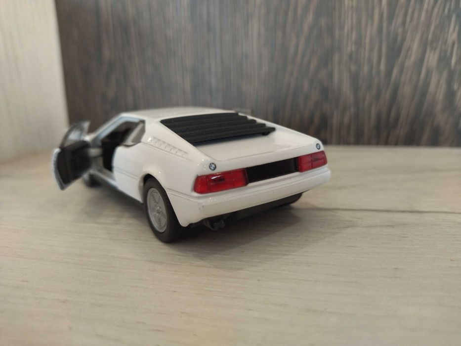 Метална количка BMW M1 !!!