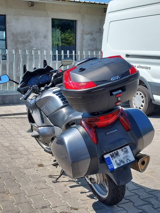 Honda Deauville NT700 - motocicletă touring