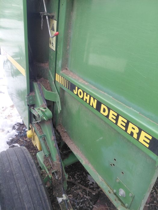 Vand presa de baloti rotunzi de 120/120 cu curele jondir