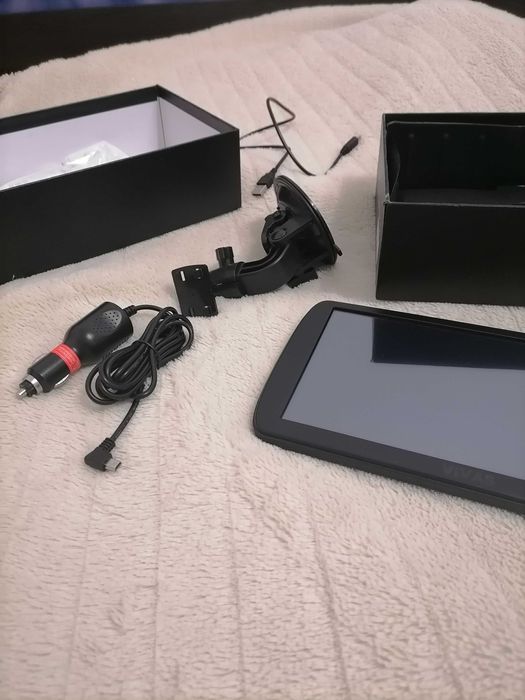 Навигация за кола/камион 9 инча с камера и андроид Vivas Allroad 9090