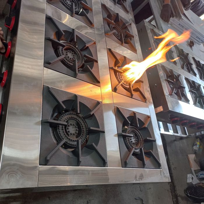 Газплита 6 конфорок