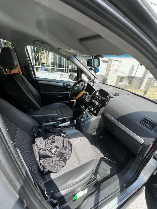 Zafira B перфектна