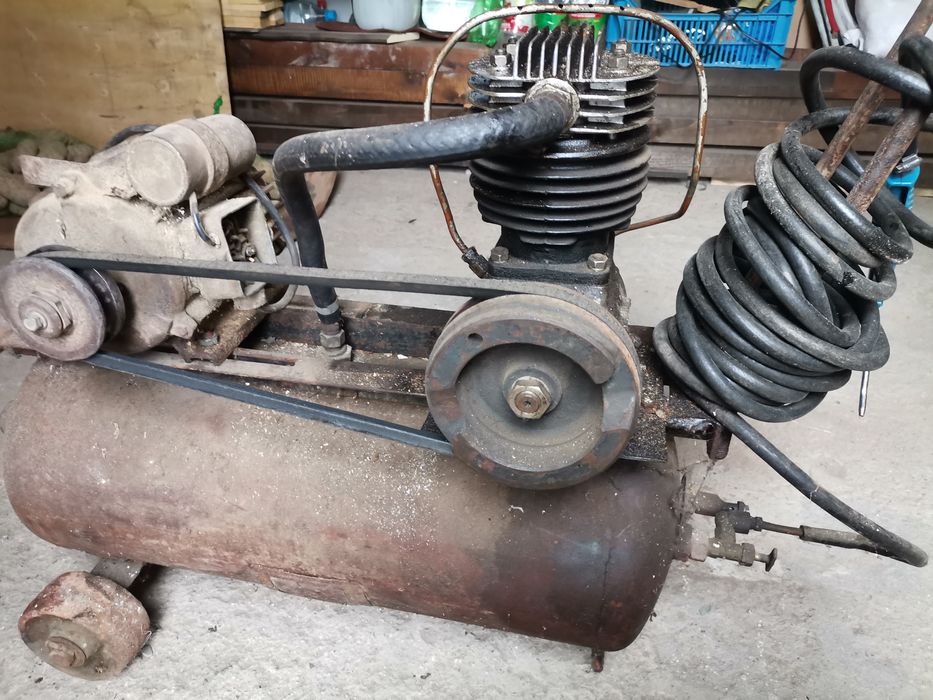 Компресор за гуми монофазен