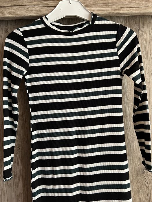 RESERVED Нова рокличка 116/122