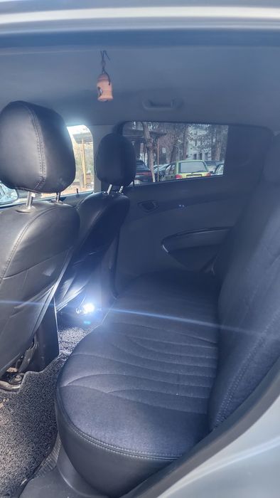 Продаю машину spark объёмом двигателя 1.25