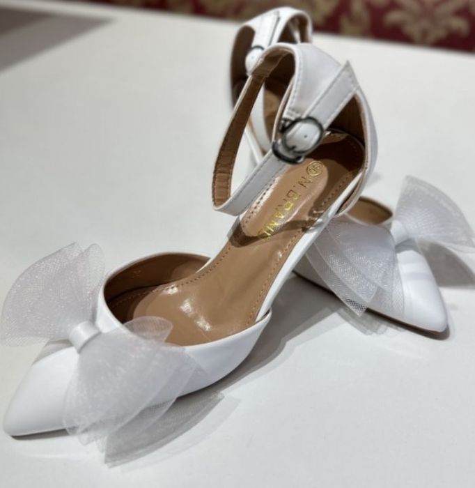 туфли женские —/