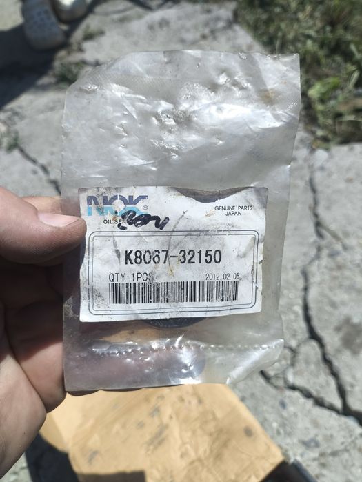Продам помпу и ролик Subaru
