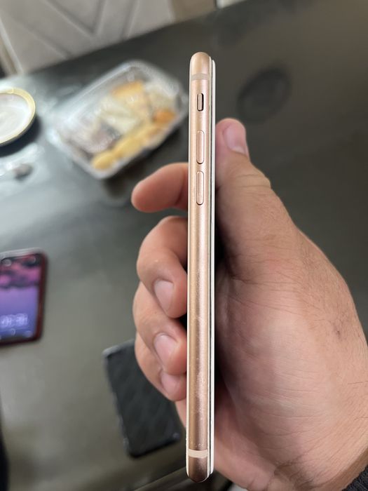 Айфон 8 color pink