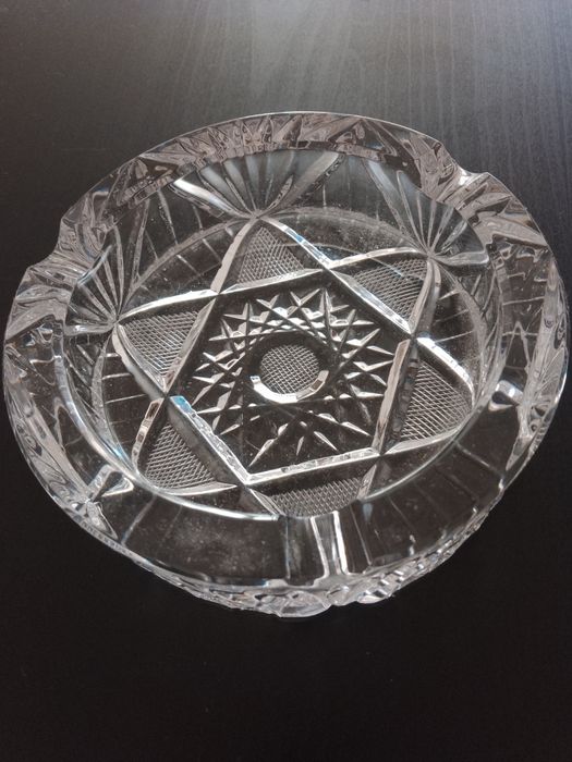 Продавам оловен кристал