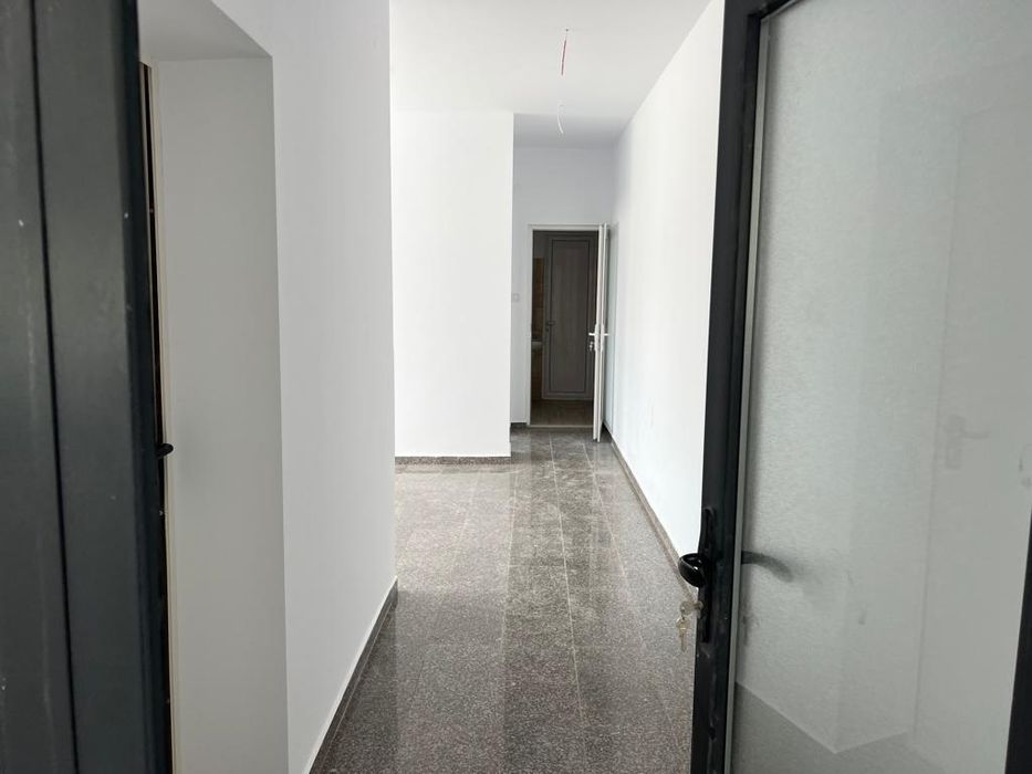 Spatii birouri -Langă Silver Mall