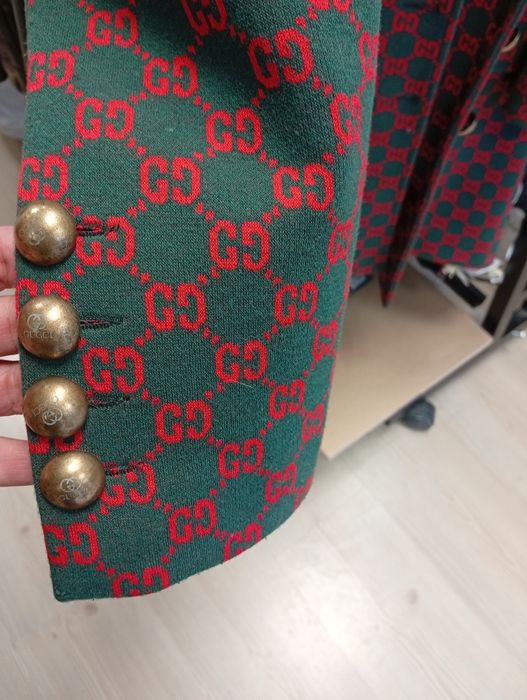 Палто от кашмир с яка лисица