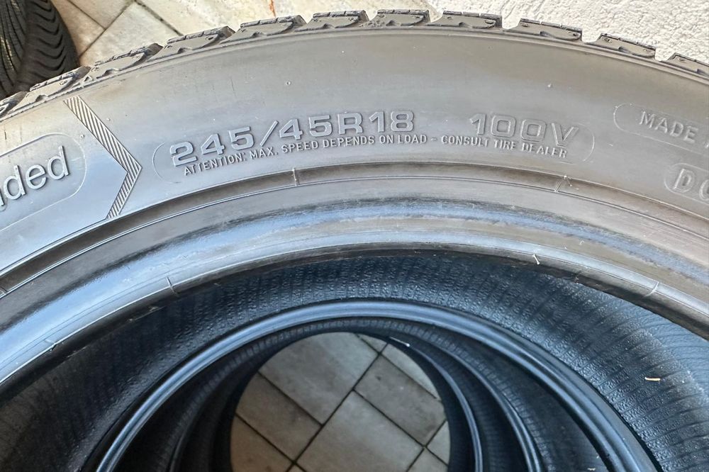 Set anvelope /cauciucuri iarna 245/45/18 Good/Year Runflat