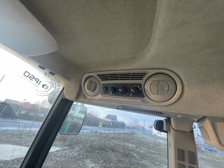 2018 John Deere 5065e cu incarcator 1700 ore