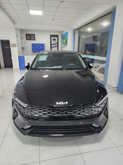 Kia K5 Prestige 2023