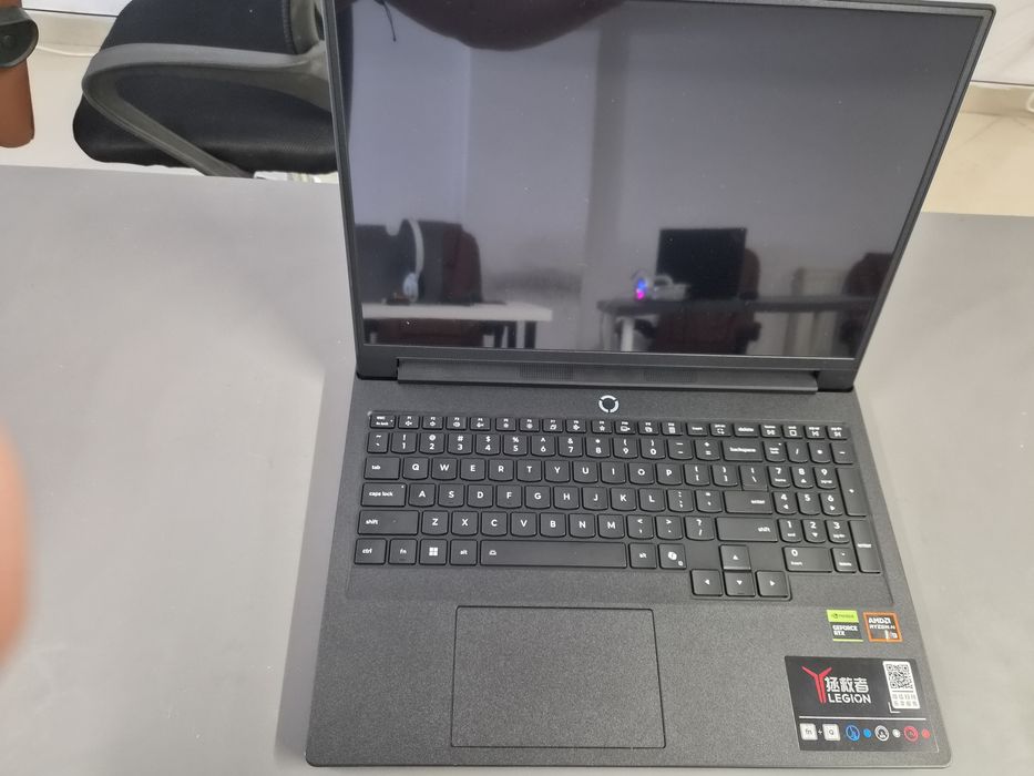 Laptop Lenovo Legion Ryzen 9 8945HX, RTX  5060