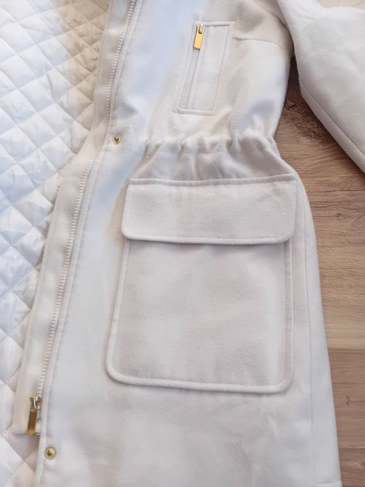 Дамско  елегантно  бяло палто