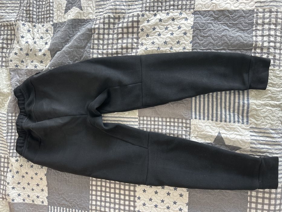 Pantaloni Nike Tech