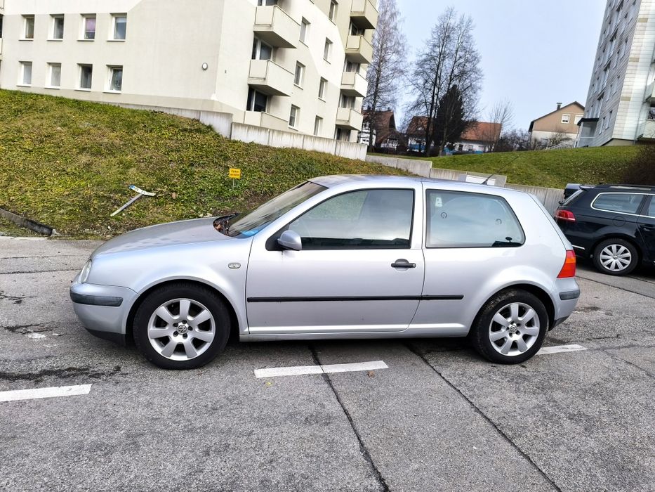 VOLKSWAGEN Golf 2000 — imagine 3