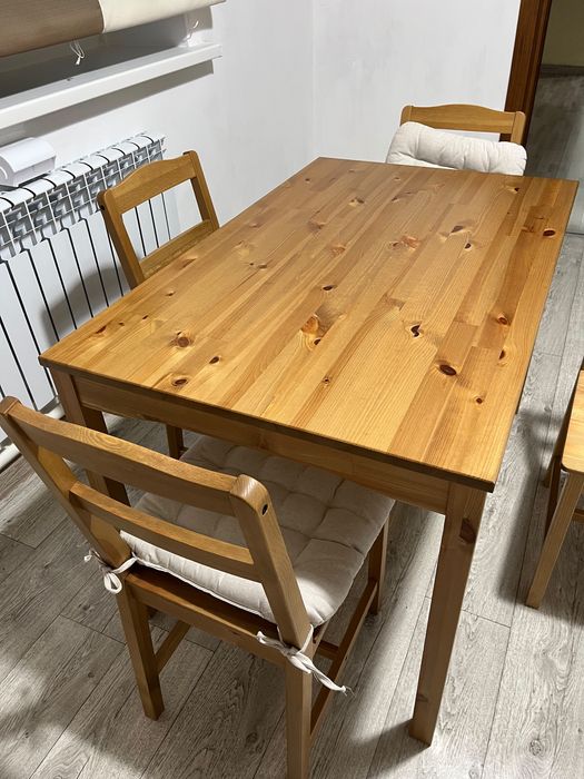 Стол обеденный и стулья IKEA