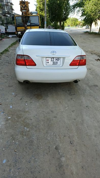 Toyota Crown Majesta