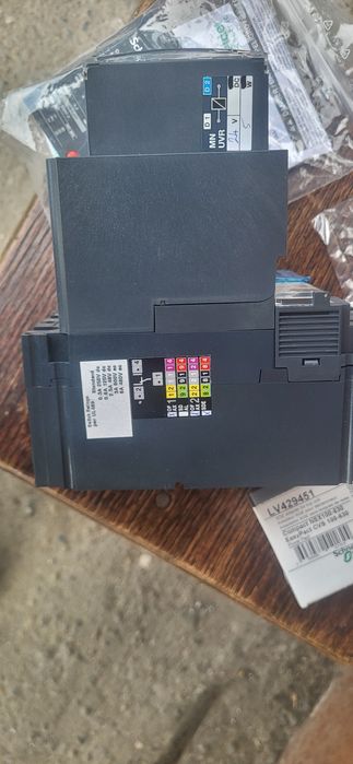 Unitate de declansare avansata cu contorizare integrata a puterii, Sch