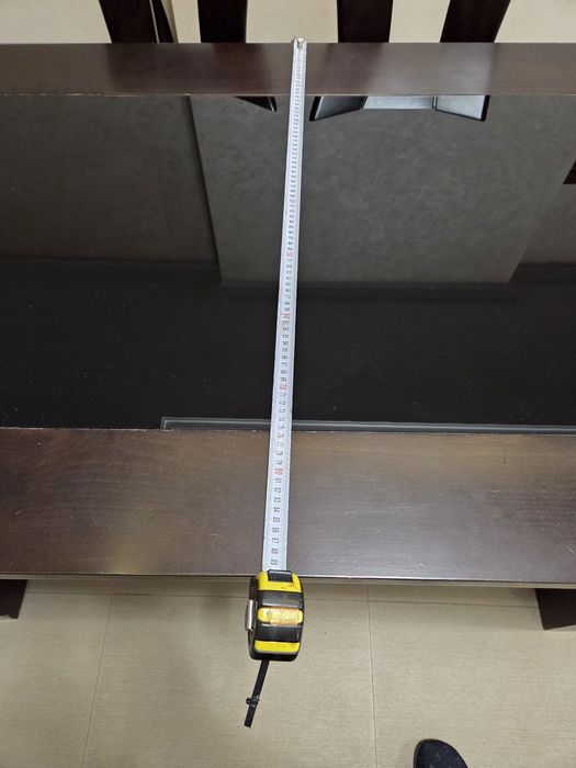 Трапезнаа разтегателна маса с 6 стола к-т