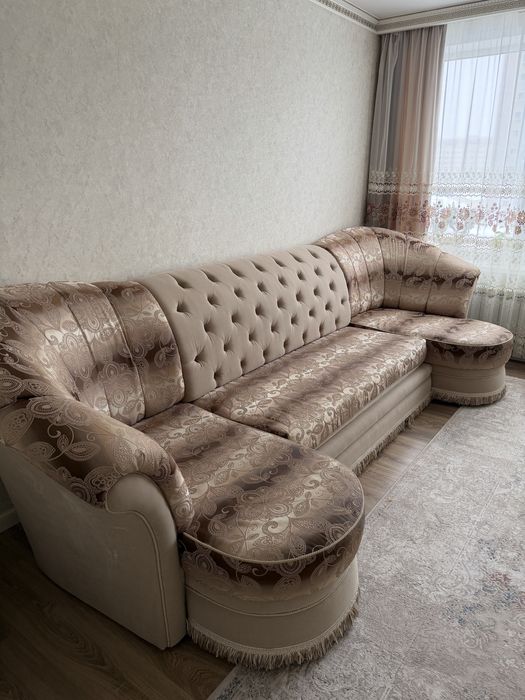 Срочно продам диван